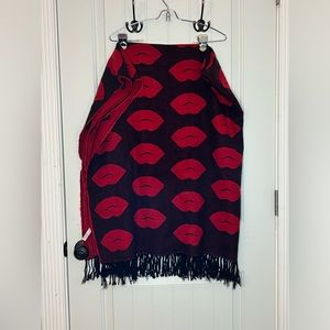 Victoria’s Secret lips throw blanket reversible in black and red
